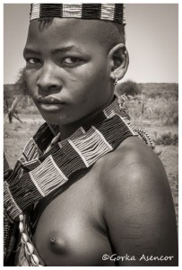 FOTO AFRICA ETIOPIA CHICA HAMER