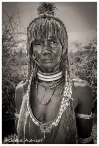 FOTO AFRICA ETIOPIA MUJER HAMER