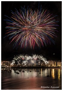 FUEGOS ARTIFICIALES BAHIA DONOSTIA