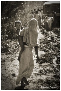 INDIA MUJER NIÑO