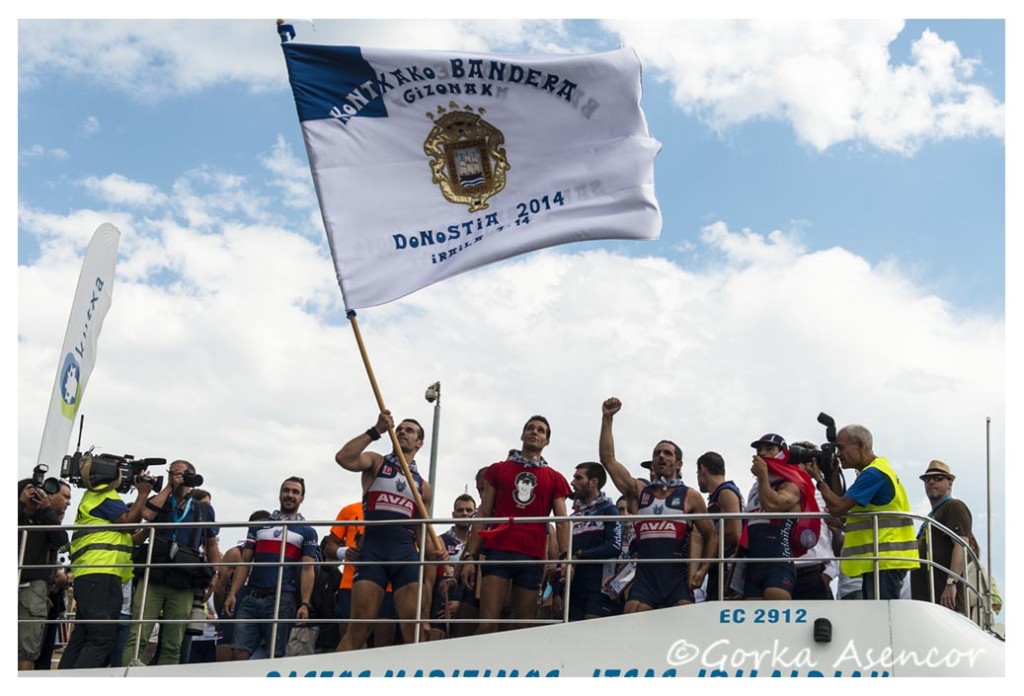 REGATAS TRAINERAS BANDERA DE LA CONCHA